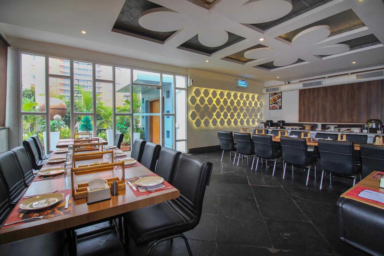 Oyo 24197 Saptaruchi Hotel Pimpri-Chinchwad Kültér fotó