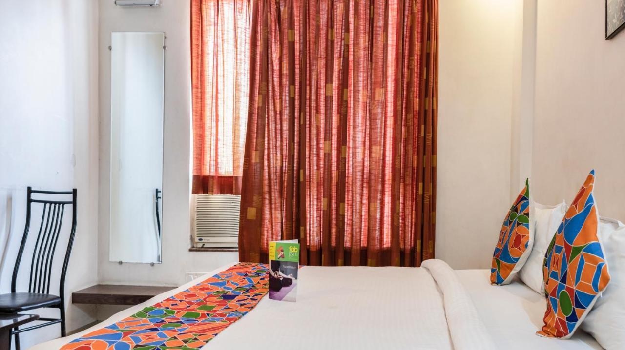Oyo 24197 Saptaruchi Hotel Pimpri-Chinchwad Kültér fotó