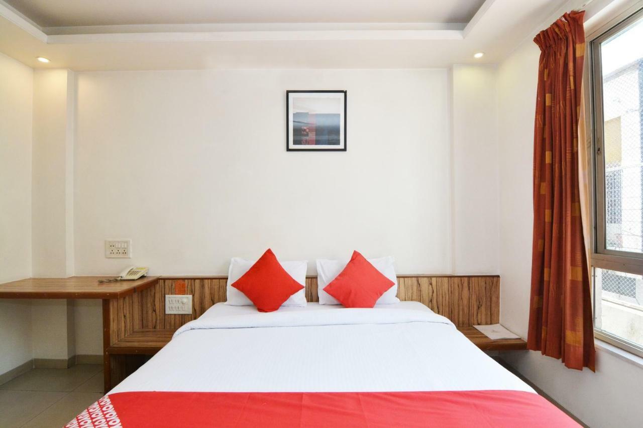 Oyo 24197 Saptaruchi Hotel Pimpri-Chinchwad Kültér fotó